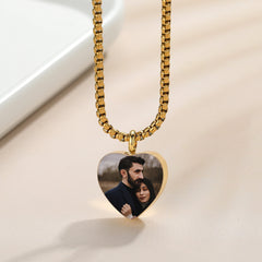 Heart Shaped Stainless Steel Photo Necklace Engraved Name Pendant Valentine&#39;s Day Keepsake Memory Gifts For Girls Couples