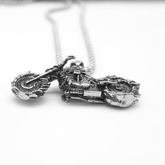 European and American hipsters skull flame motorcycle fashion hip-hop punk soul chariot men&#39;s necklace gift