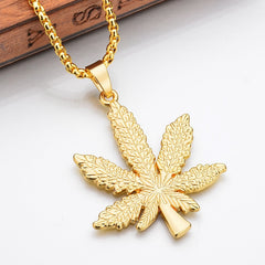 1Pcs Fashion Maple Leaf Necklace Titanium Steel Hemp Leaf Pendant Glittery Charm Chain Gift Jewelry Hip Hop Jewelry Accessories
