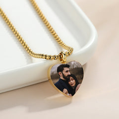 Heart Shaped Stainless Steel Photo Necklace Engraved Name Pendant Valentine&#39;s Day Keepsake Memory Gifts For Girls Couples