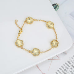 2023 Hot Selling New Design Simple Natural White Shell Five-leaf Petal Flower Bracelet Women&#39;s High Quality Jewelry Gift