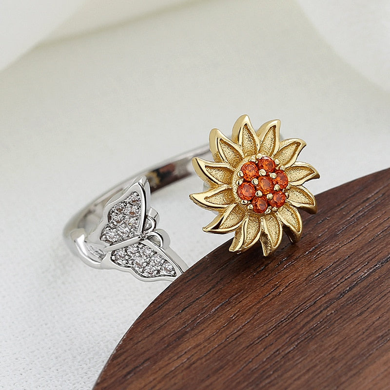 Bella's Zircon Hug Rings: A Perfect Gift for the Perfect Hug