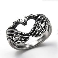 Harper's Creative Skeleton Ring: Rock Vintage with Trend Punk Style