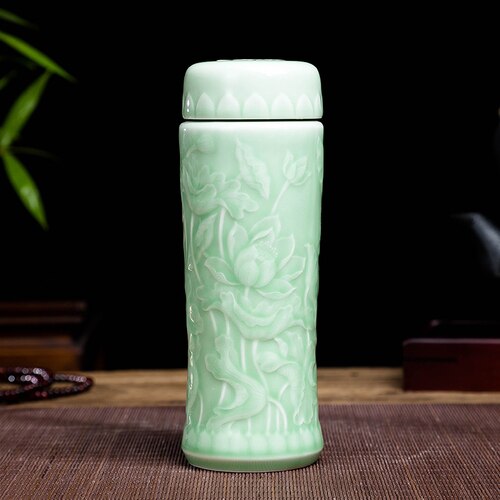 Jingdezhen ceramic teacup thermos mug with lid blue and white porcelain water cup liner office cup portable teacup Gift cup