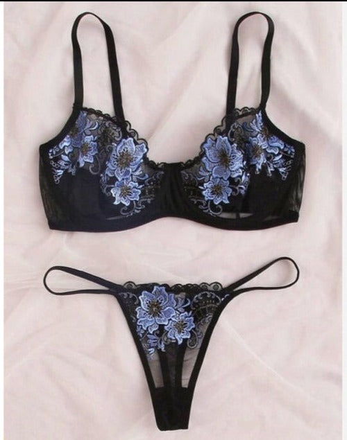 2 pieces Floral Embroidery Lingerie Set